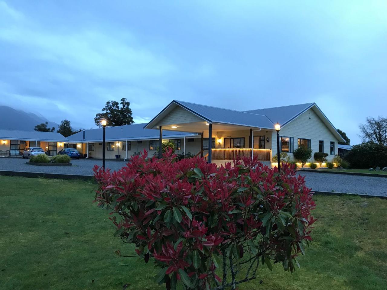 High Peaks Hotel Fox Glacier Exterior foto