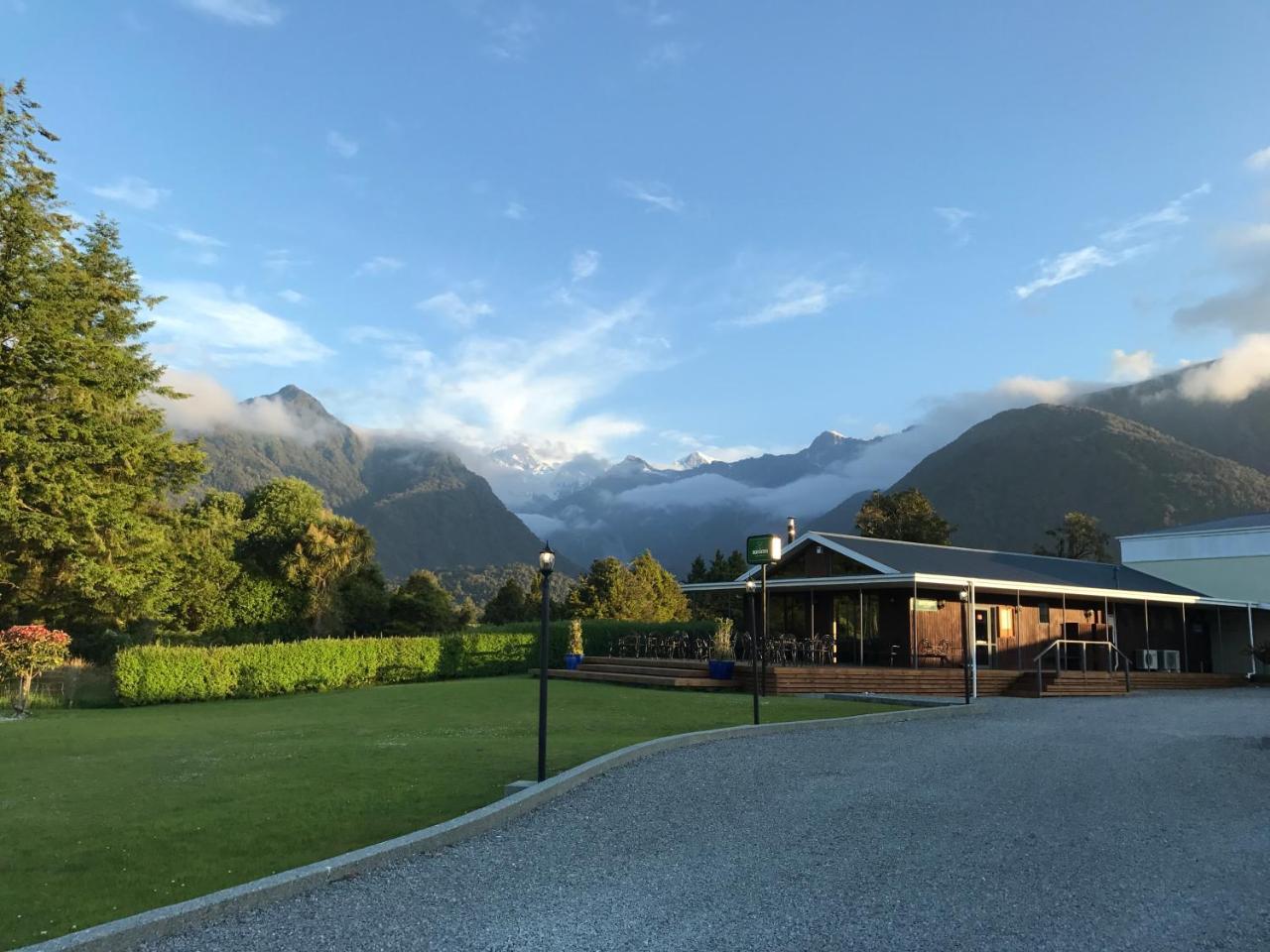 High Peaks Hotel Fox Glacier Exterior foto